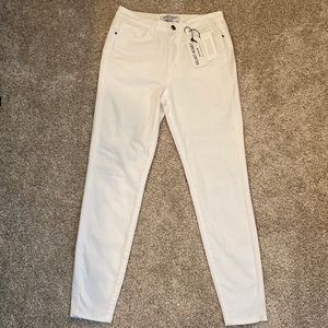 Brand new, never been worn white jeans, Size 27, Velvet Heart